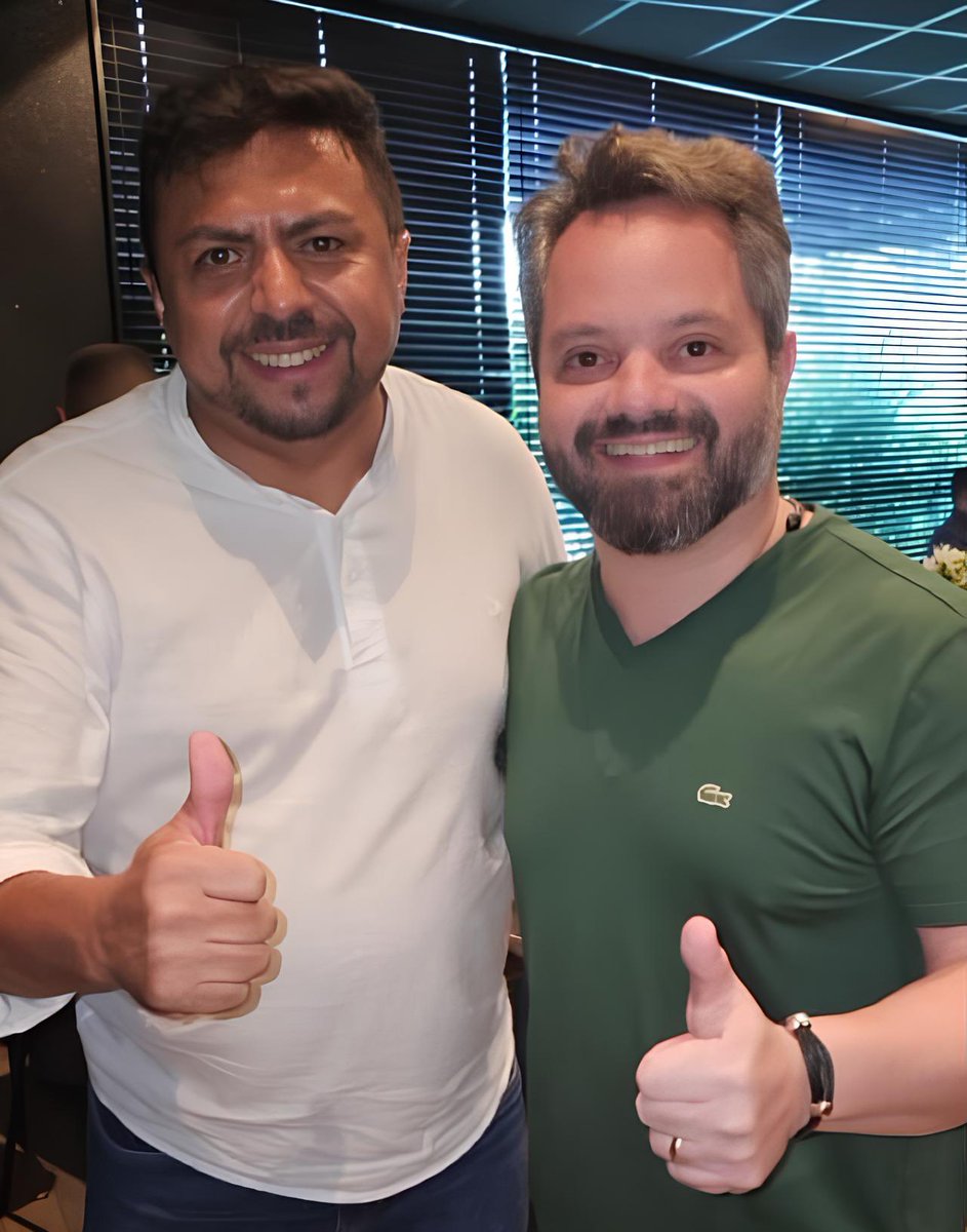 Parabenizo o vereador João Pereira pela vitória na eleição deste domingo (27) à presidência do Partido dos Trabalhadores (PT) em Teresina. 👏🏻🎉

Que sua gestão seja pautada pela responsabilidade, pelo diálogo e pelo foco no que realmente importa: o nosso povo! ❤️