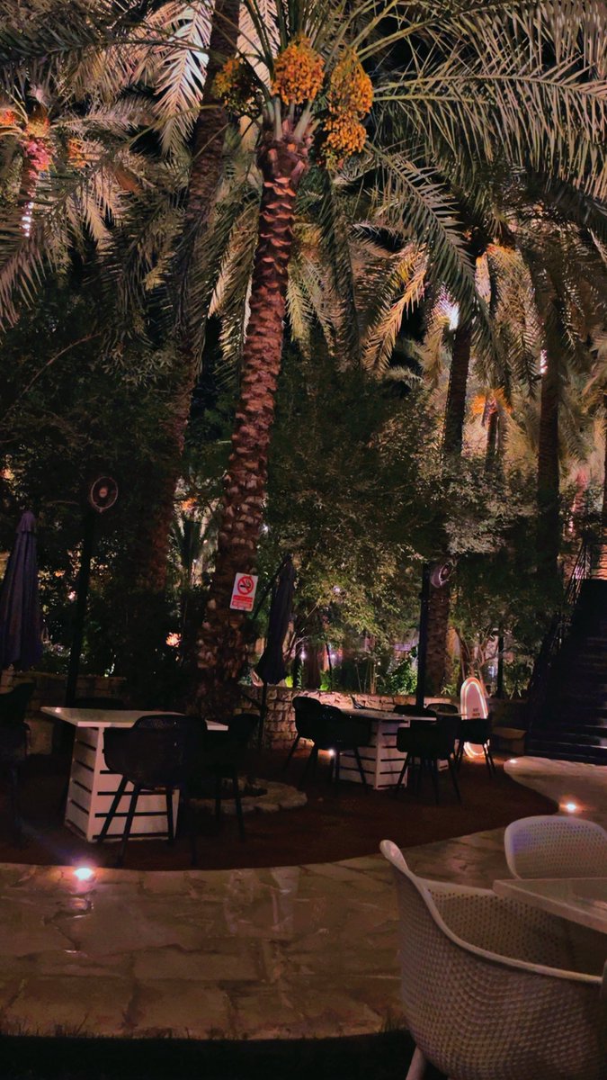 في الحياه الغير مثاليه ..لاترهق نفسك أن تكون مثالي