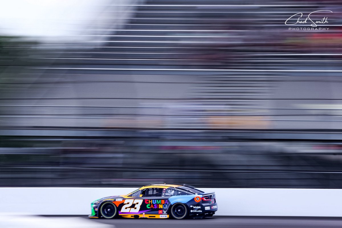 Chad200's tweet image. Brickyard Bubba!
@DontreGraves our jersey swap this morning worked! Now go kiss some bricks… 🧱
#NASCAR #Brickyard400 @BubbaWallace