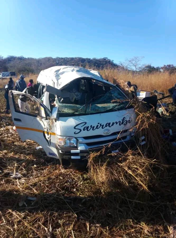 ZimEye's tweet image. Kombi accident at Corner Store  along Mutoko Rd- PAZ