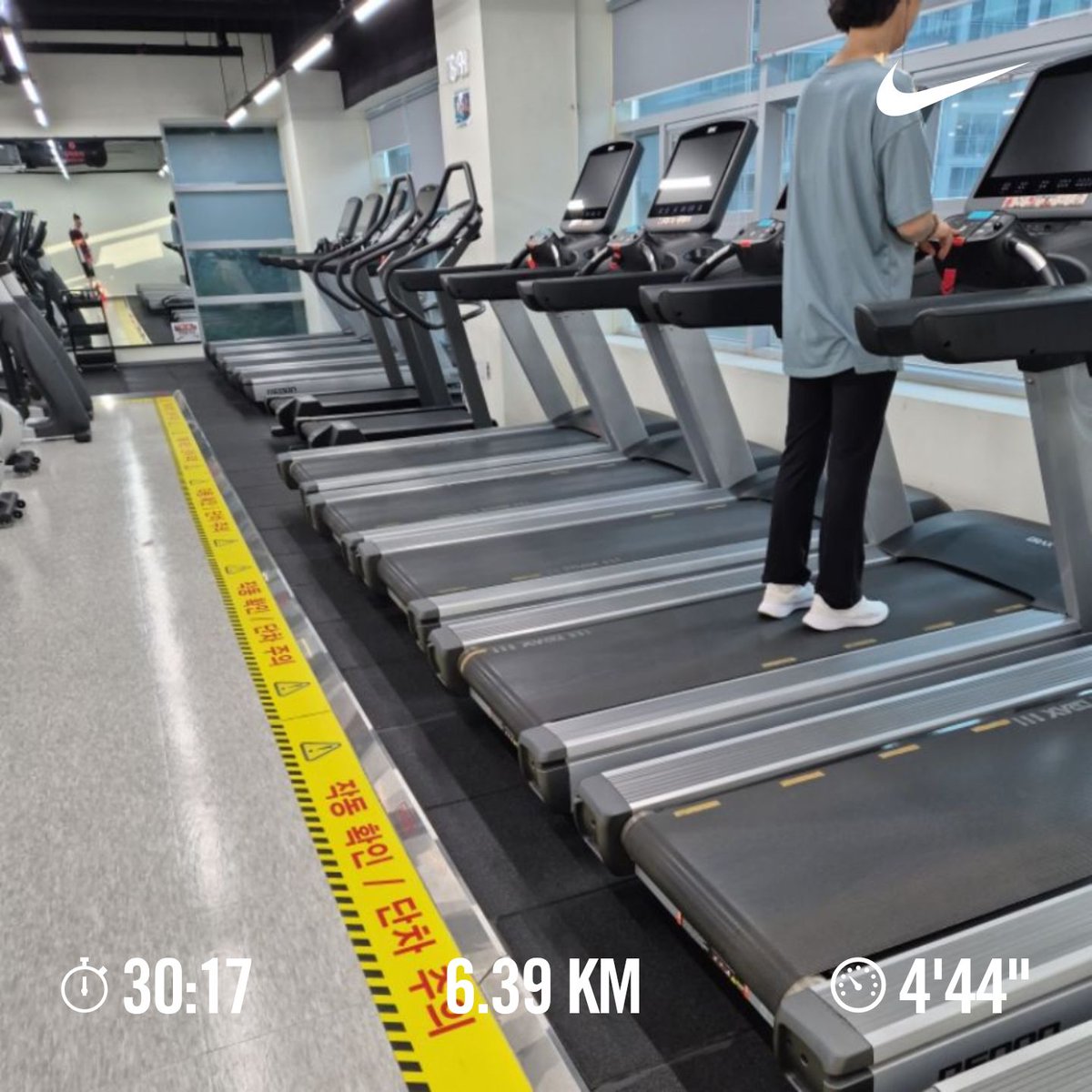 fdacs777's tweet image. 7월 28일 월요일 러닝~~
좋은 아침입니다~
오늘도 힘차게 러닝으로 아침 시작합니다
무더위에 건강 유의하시며
운동하시는 한주 되세요^^
저스트 두 잇!!
