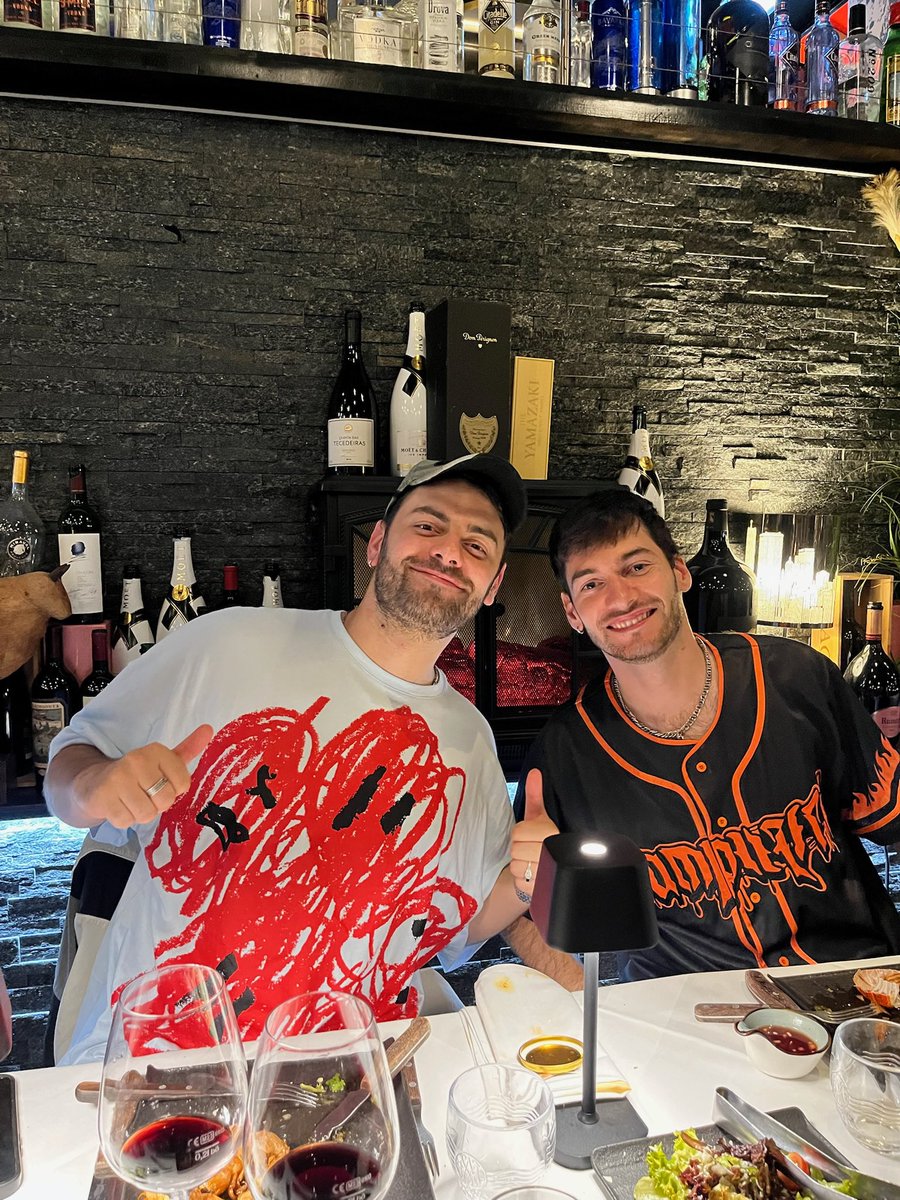 Samplifire's tweet image. Brought my bro to my dubstep show with Shaq in germany yesterday what a night 😤