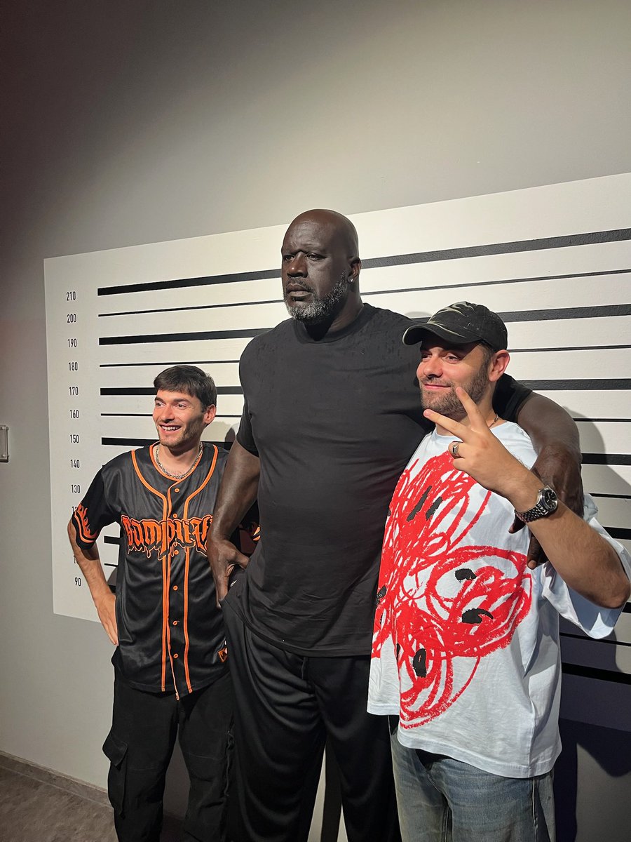 Samplifire's tweet image. Brought my bro to my dubstep show with Shaq in germany yesterday what a night 😤