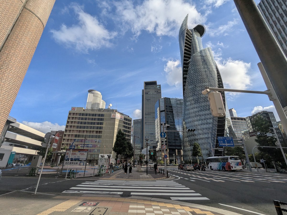tanasann25's tweet image. ただいま〜！
眠い！！
ちなみに今日このまま学校でドローンです