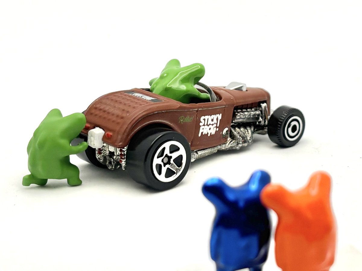 stickyfrog_'s tweet image. 暑すぎてオーバーヒートしちゃったケロねぇ🐸