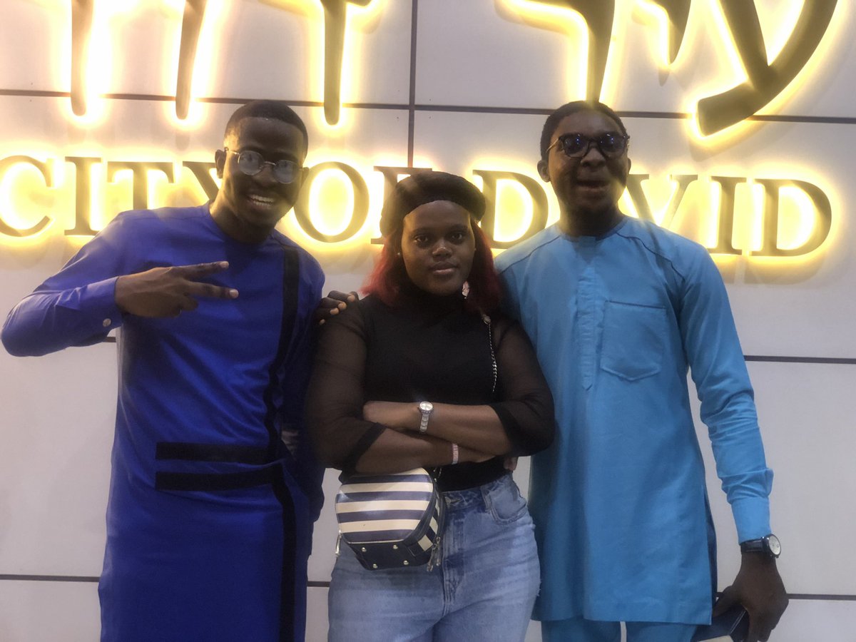 Chiddy_nma's tweet image. What a time we had at the upper room today🙏
.These men made me look short 🥹 @PArannilewa @Favour_Kufo
#GenI