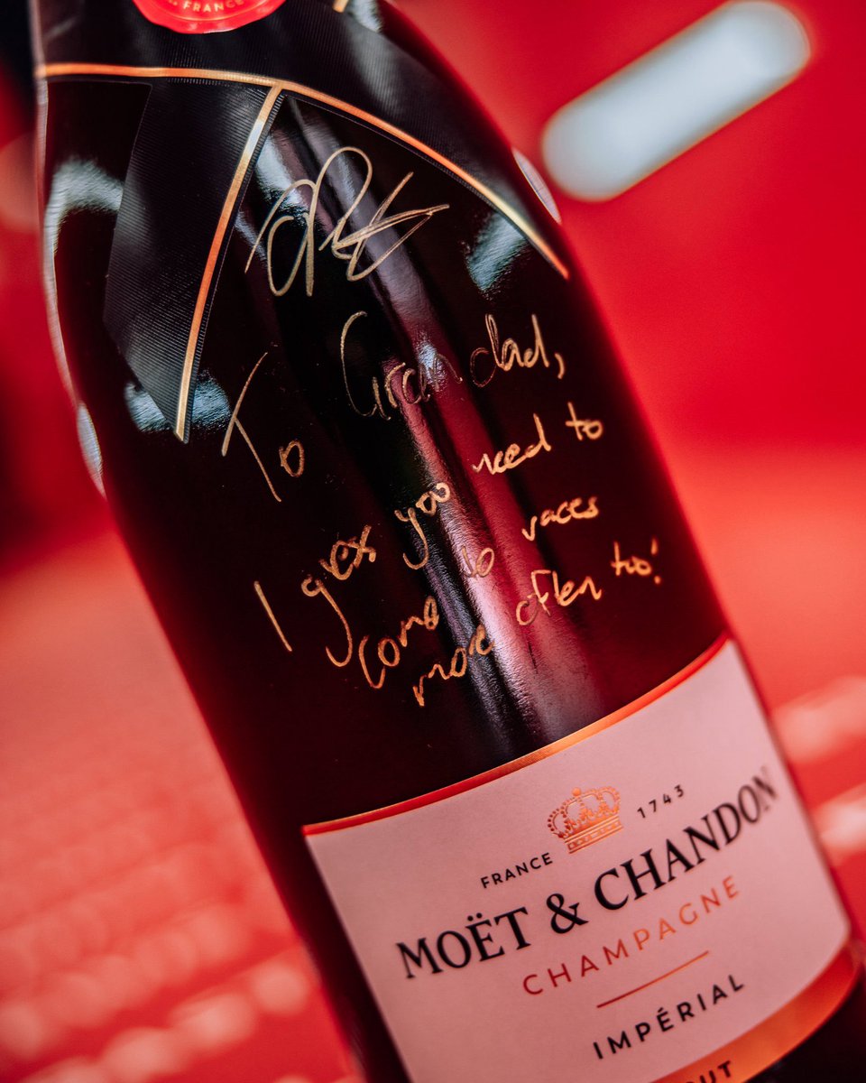 ThisIsFormu1a1's tweet image. BelgianGP 🇧🇪 |  Oscar’s message to his Grandpa.. 🥰🥰🧡

#mclarenf1 #oscarpiastri 🇦🇺 
#formula1 #f12025 

VIA: [F1]