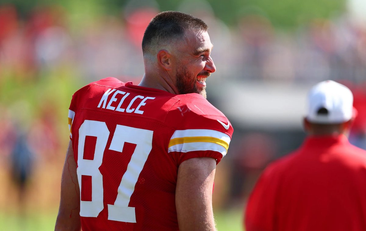 87KillaT's tweet image. Travis Kelce today @ training camp 🏈