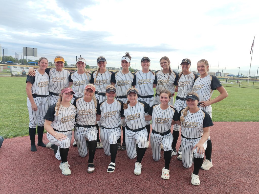 AddisonTyler26's tweet image. So proud of our team for our 2 weeks of hard work, and making 2 deep National runs!! We had a 3rd place finish this week in @thealliancefp Nationals playing some great teams!! Ready to get some rest and prepare for Fall season!!

@StarzGold_Bunn @StarzGold @ExtraInningSB…