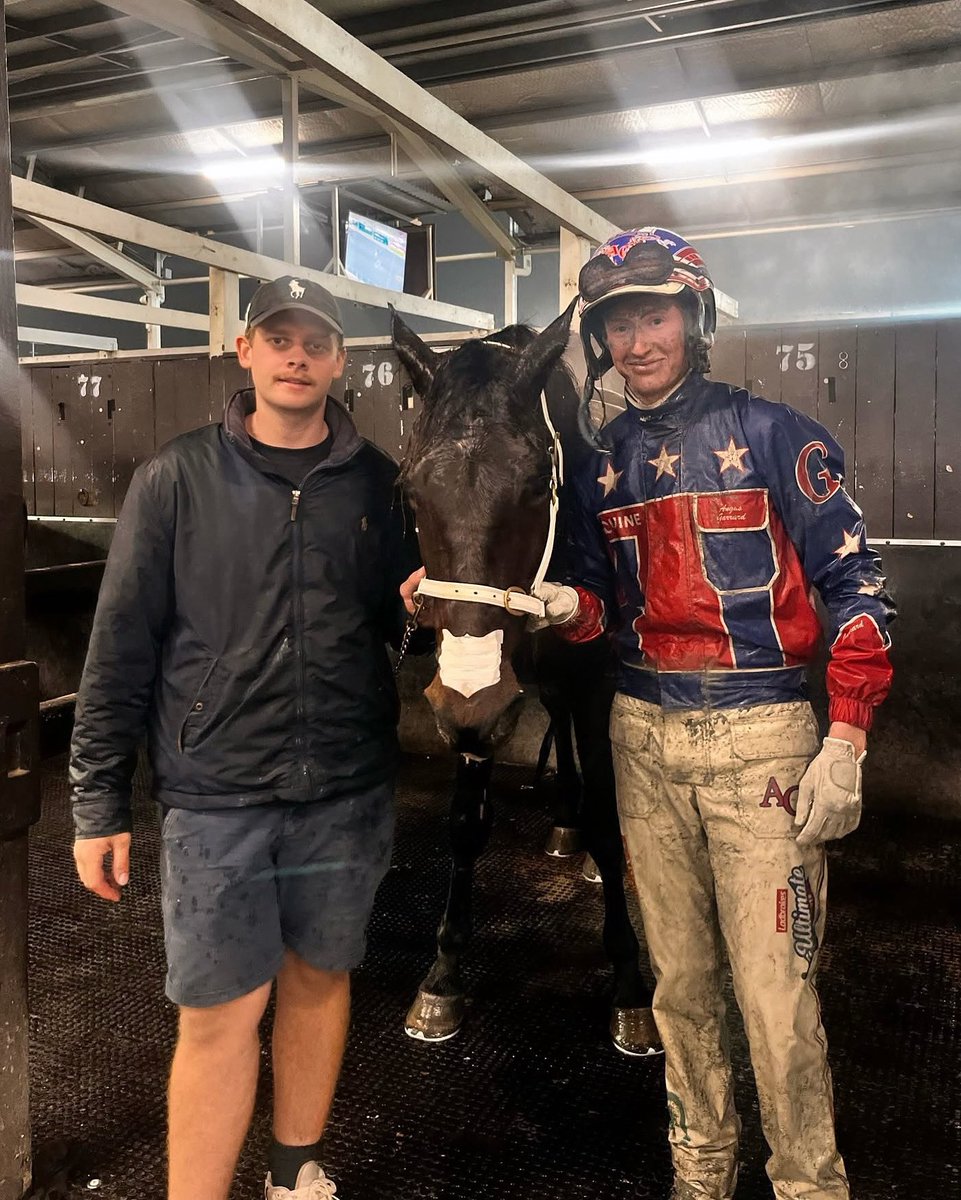 Brilliant victory for BOTTICELLI winning by a 17m margin &amp; making it his fourth win this campaign 🥇

Congratulations to all connections!