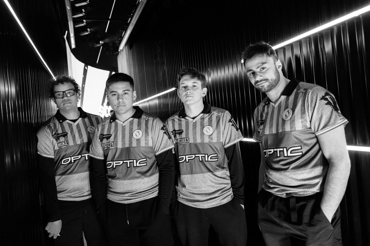 ModernWarzone's tweet image. OpTic Texas go back to back to win CDL champs AND EWC 2025!
#GreenWall ending the season on an incredible high note! Congratulations!
