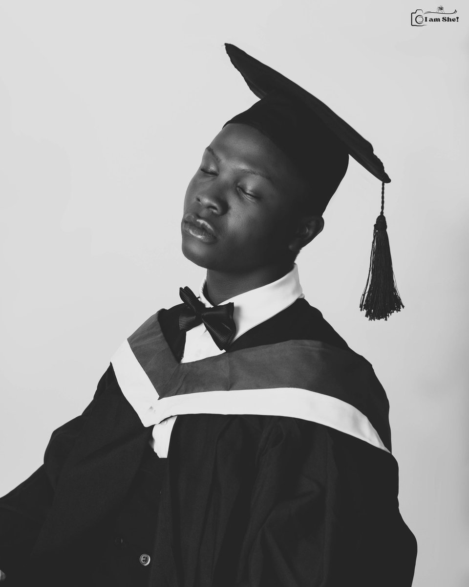 _pholha's tweet photo. I am very proud of myself 🥹❤️

MLS Olopade Oluwafolaranmi Eworitsemogha BSc Medical Laboratory Science (Medical Microbiology &amp; Parasitology specialist) https://t.co/oJd63GCotw
