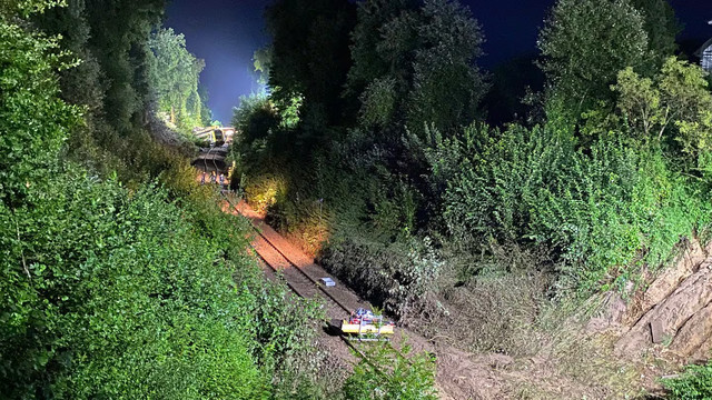 theinformant_x's tweet image. ❗️🚆🇩🇪 - On July 27, 2025, a passenger train derailment in southwestern Germany near Riedlingen and Munderkingen, close to the borders of France and Switzerland, resulted in three deaths and numerous serious injuries.
The train, carrying approximately 100 passengers on a 90 km…