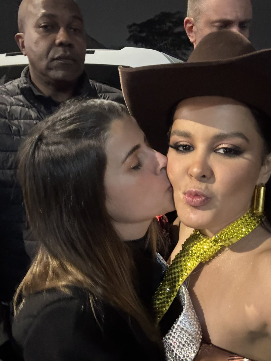 KeityHickmann's tweet photo. Te amo @Maraisa  obrigada pelo carinho de sempre! https://t.co/Hjsin4hp4I