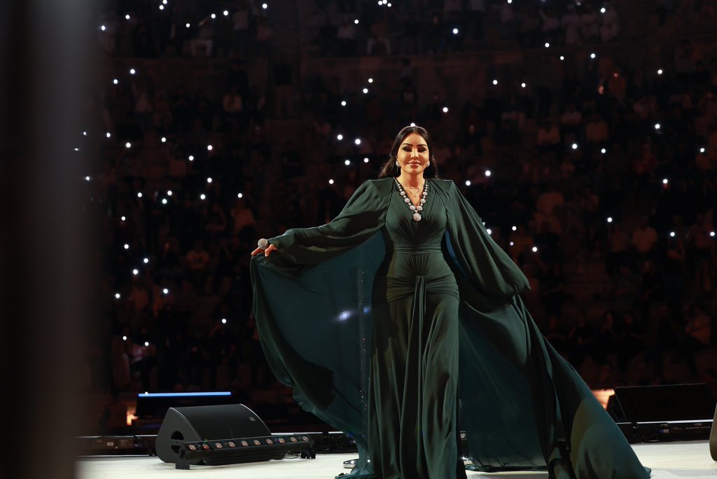 halomy_libya's tweet image. - سيدة الأغنية الخليجية أحـلام👸🏻🖤