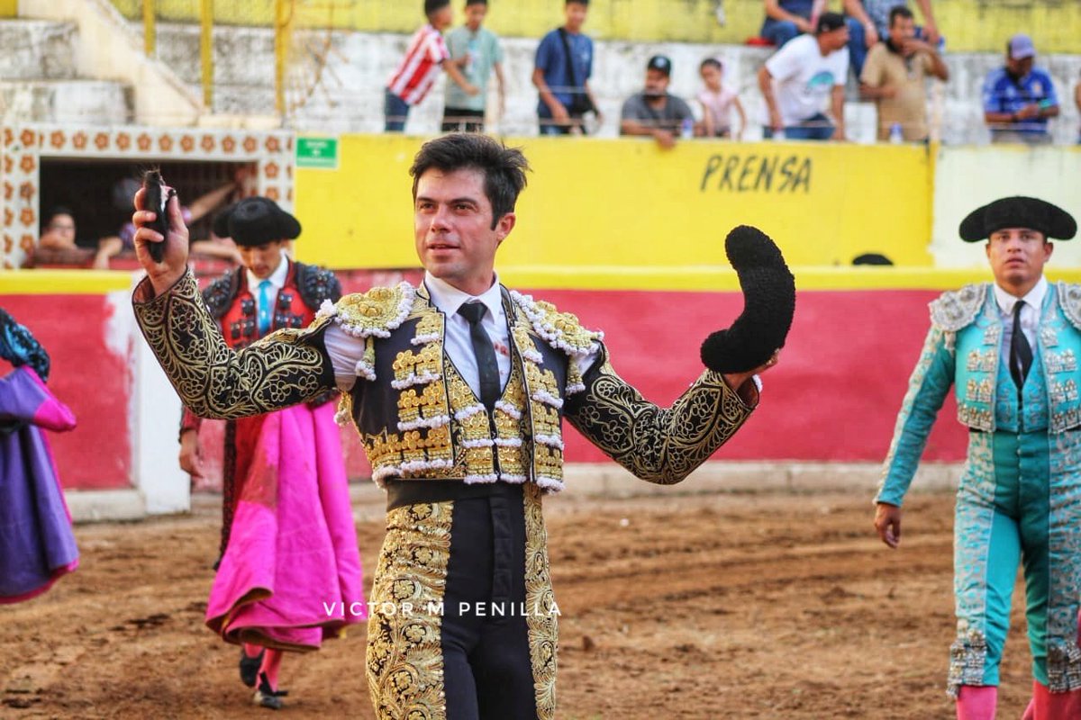 Oreja para Fermín Rivera en su segundo.

Reynosa Tamaulipas