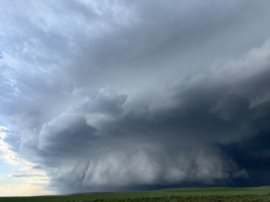 Behemoth supercell hugging the border east of Del Bonita! #abstorm