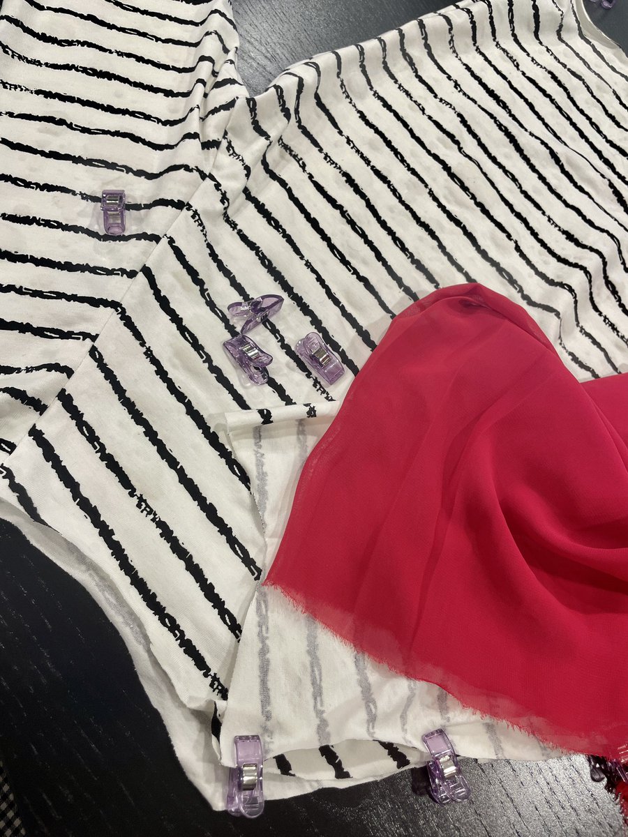 EmylimeNeonight's tweet image. It’s a cosplay making day~ 🧡🧡