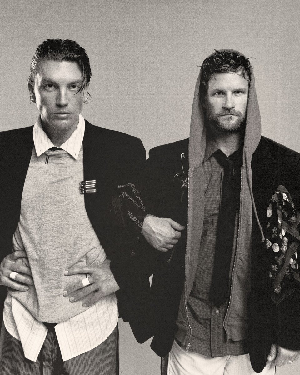 thisisLANY's tweet image. it’s time to start acting like LANY again