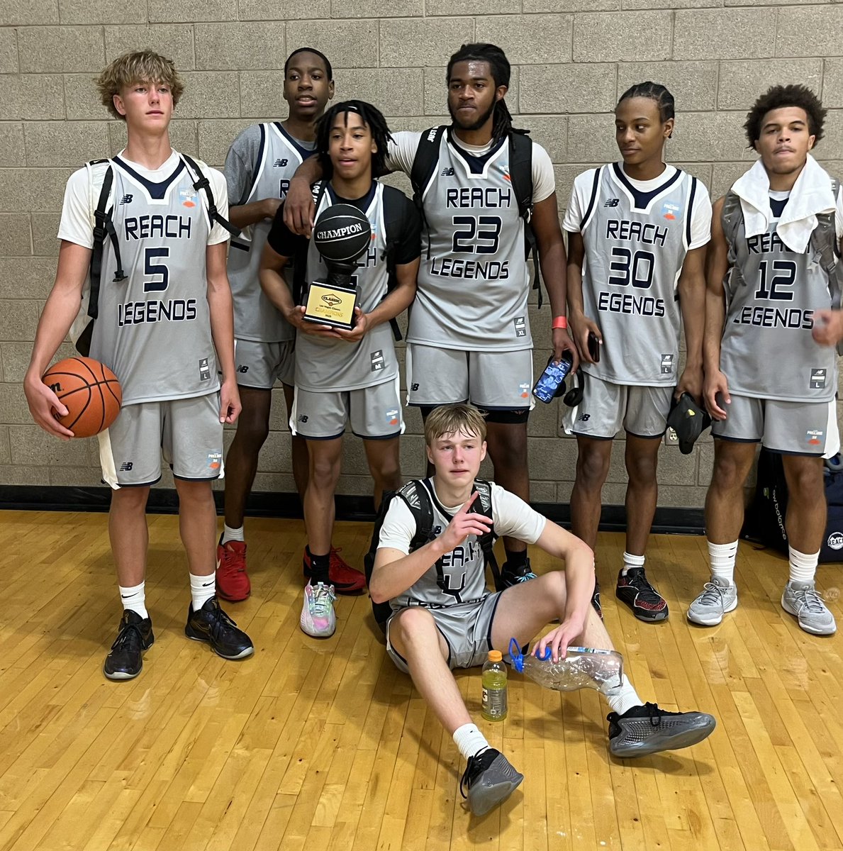 Congrats to Coach Hans Jones and the REACH Legends 2028 team on wining the Las Vegas Classic today, with a 67-63 win in the championship. #beaLEGEND #beLEGENDARY