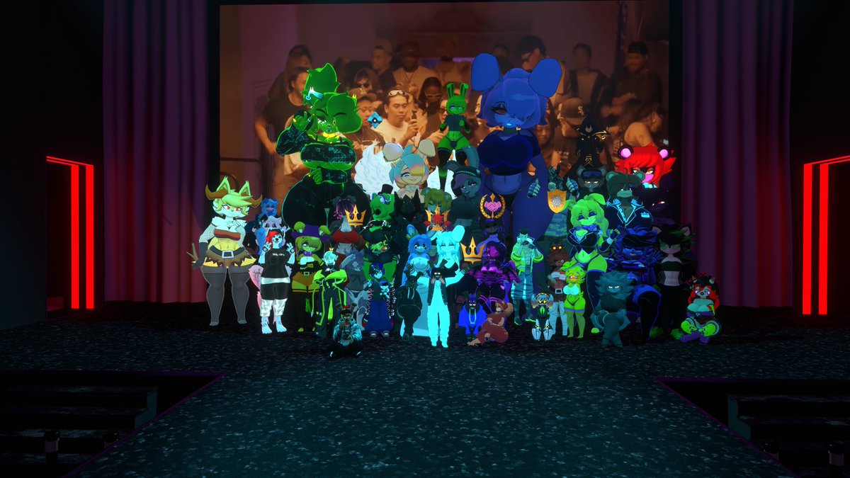 Rabbit_InYellow's tweet photo. Had fun at the huge berthday bash that @Neostruction hosted I hope everyone who had a Bday had fun
#VRChat #BlackFlower #BirthdayBash #FNClub https://t.co/VJVOOekJvX