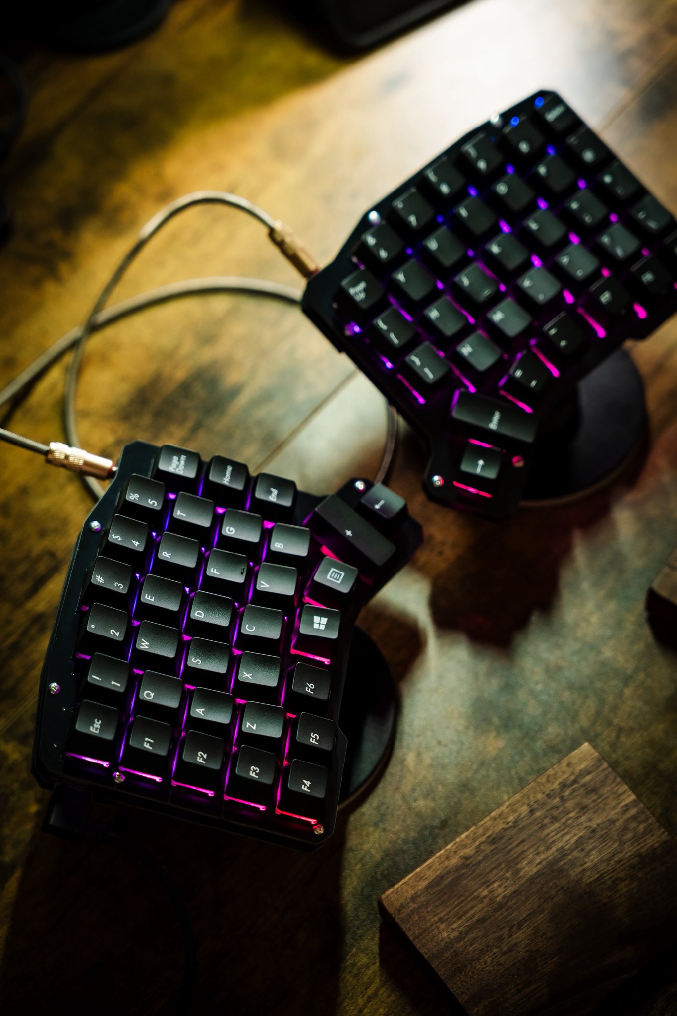 [新品]分割キーボード　Ergo68　完成品 分割キーボードが欲しかったので作成しました - nanami blog