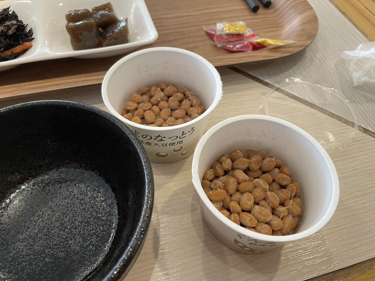 toru_master2's tweet image. みんなおはよう！今日もブイブイで！・・・朝食の仕込み、納豆は二ついただくぜ（笑）高崎は晴れ。体温・・いつもどおりだろ