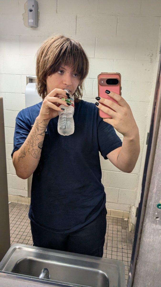 parvo_dog's tweet image. another day another failed Cummins ISL ECM
im listening to Whirr - Feels Like You
