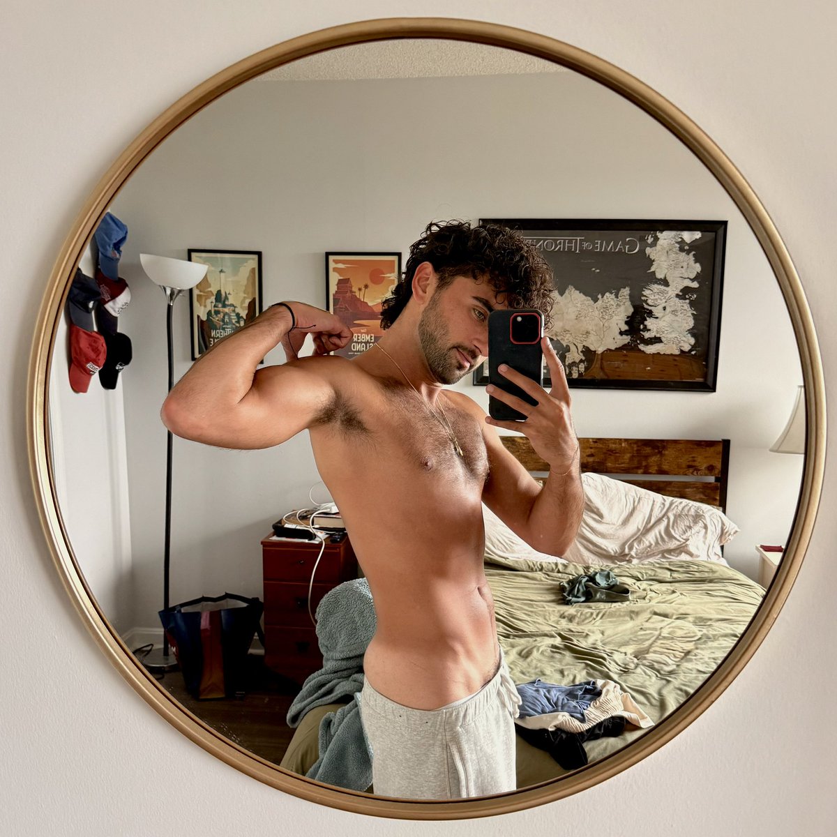 ryzwashere's tweet image. slutty waist summer 🤗