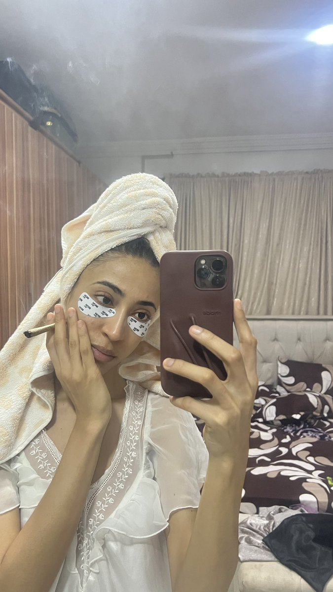 A joint before bed keeps the nightmares away 🙂‍↕️