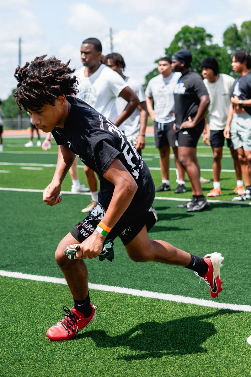 kam_bam2x's tweet image. “Fine-tuning the vision.” #prepclinic 
@_iNEEDit_