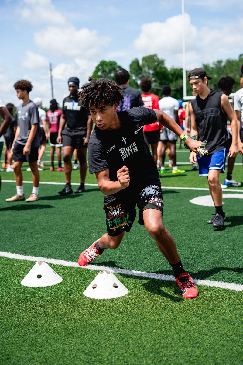 kam_bam2x's tweet image. “Fine-tuning the vision.” #prepclinic 
@_iNEEDit_
