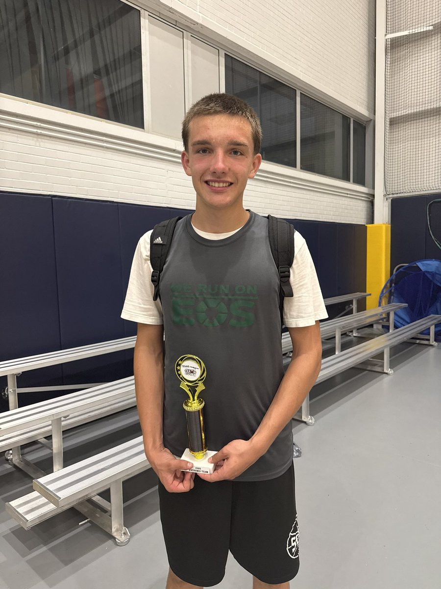 Congratulations to the JV boys on winning the chip with a win over Parkland! Ben Grochowski was named JV Tournament MVP!!! 💪🏀🗑️🐝@ben_grochowski35