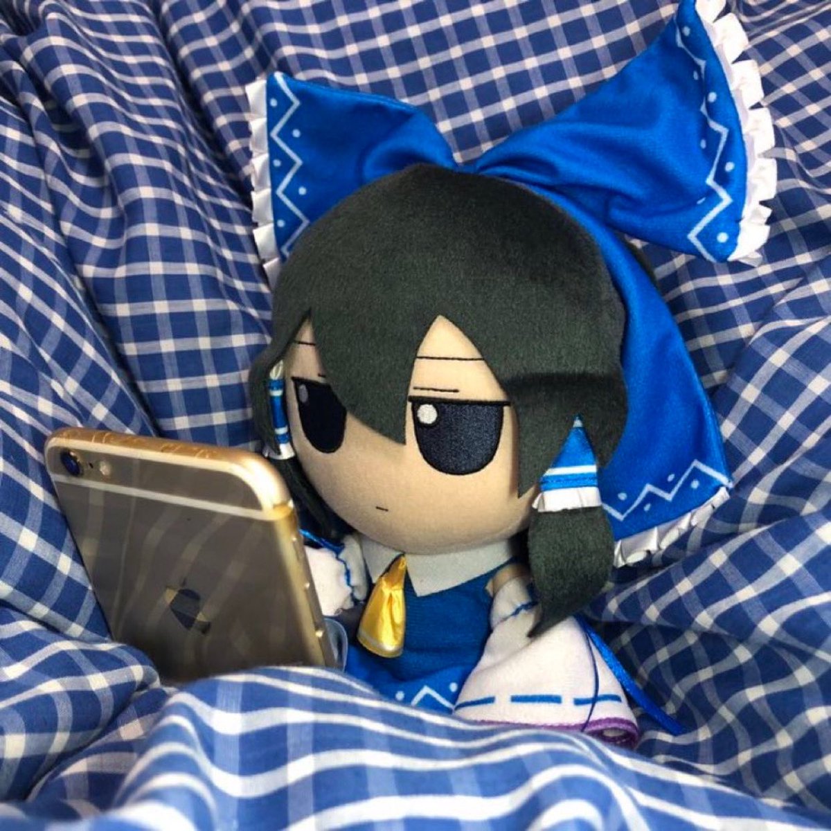 JustShowMeFumos's tweet image. *opens X (formerly knows as Twitter)

*scrolls through memes

*gets mad when something non-fumo shows up

*closes app

*makes an unfunny fumo meme

*gets back on app

*posts it

*leaves