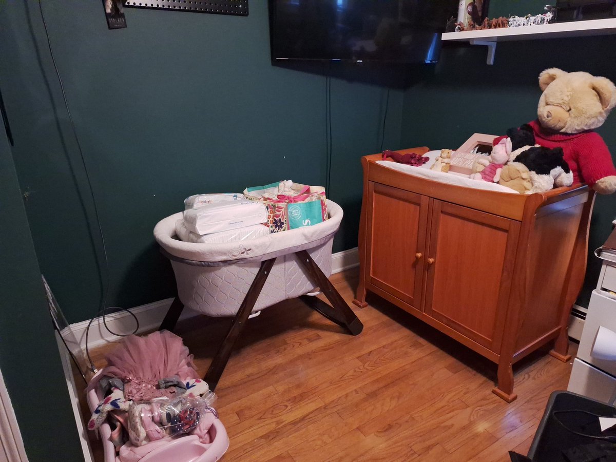 AlysssaHazel's tweet image. Transitioning the office into a nursery. Less than six months til I meet the little girl who'll call me "mom".