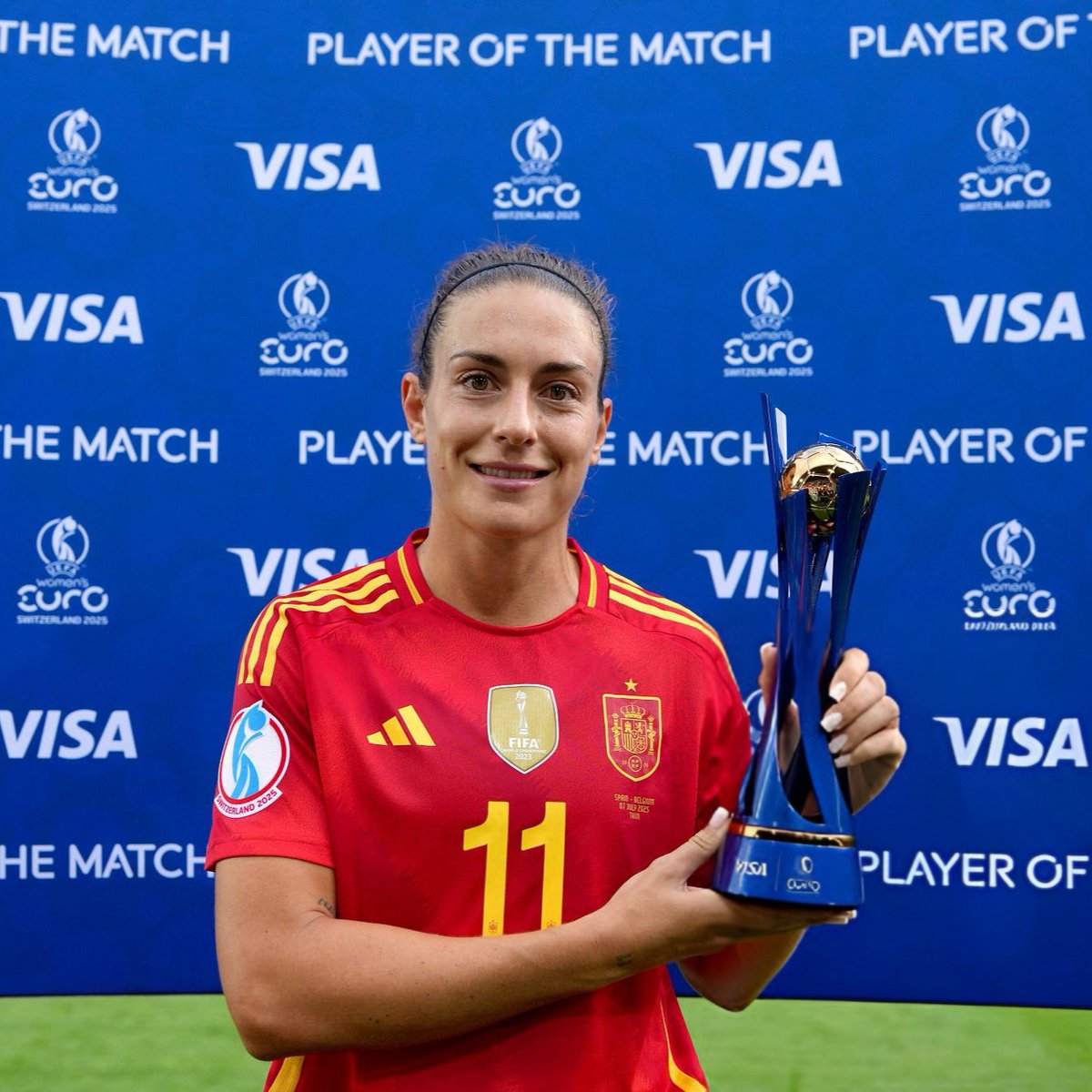 futfembarca's tweet image. 📊| Las jugadoras del Barça está #WEURO2025:
Alexia ⚽⚽⚽🅰️🅰️🅰️🅰️ (2xMVP)
Pina ⚽⚽🅰️
Aitana ⚽🅰️ (2xMVP) (POTT)
Patri ⚽🅰️ (1xMVP)
Vicky ⚽🅰️
Graham ⚽ (1xMVP)
Esmee ⚽
Pajor ⚽
Irene ⚽
Kika 🅰️
Sydney 🅰️
Ona 🅰️
Salma 🅰️