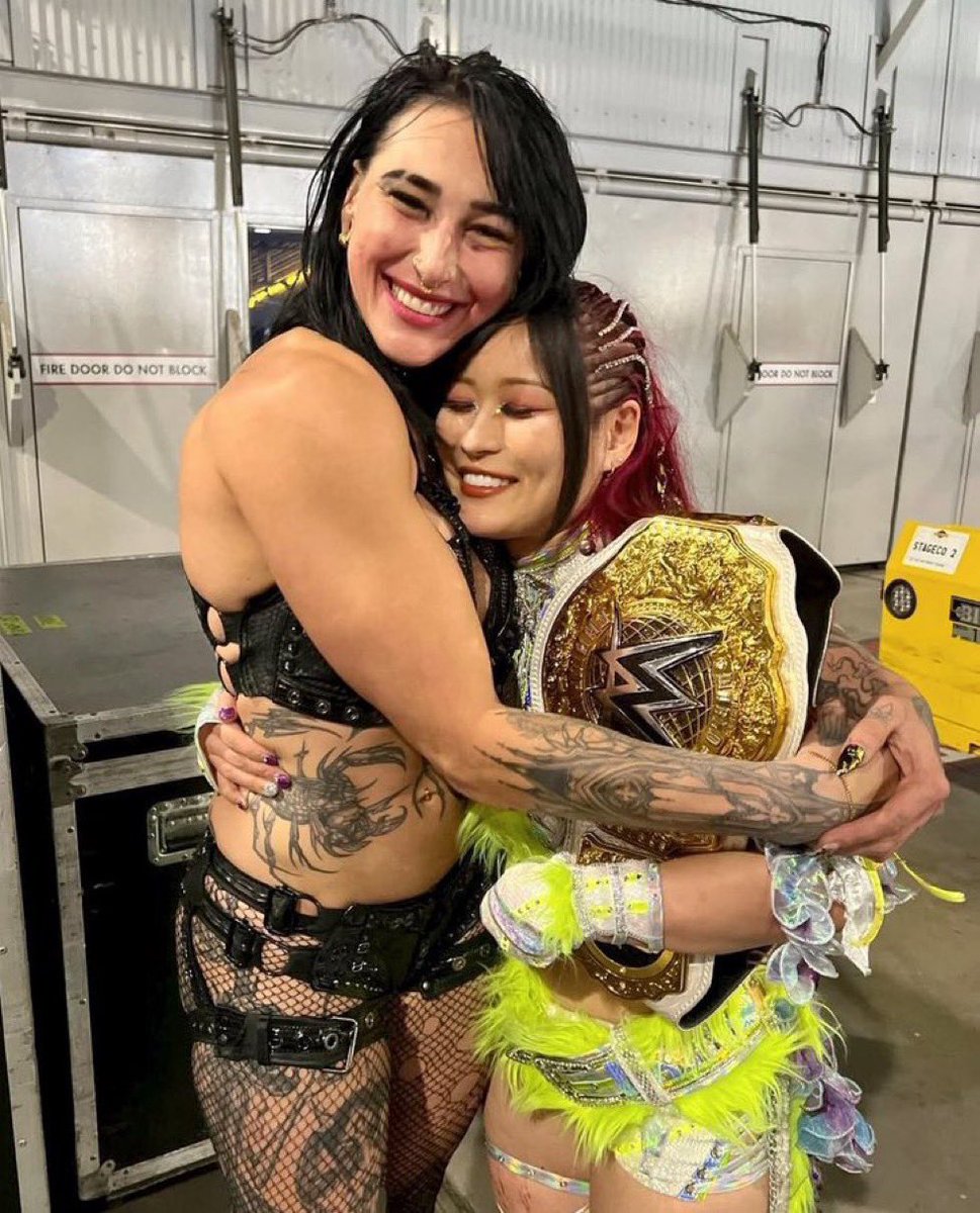 rheasbeltt's tweet image. MY SHAYLASSSSSSS