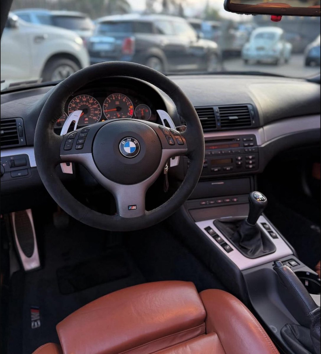 nicoschenquer's tweet image. Apareció un M3 e46 cabrio en venta con una particularidad muy bizarra 🤣👀🫣

A ver si la encuentran