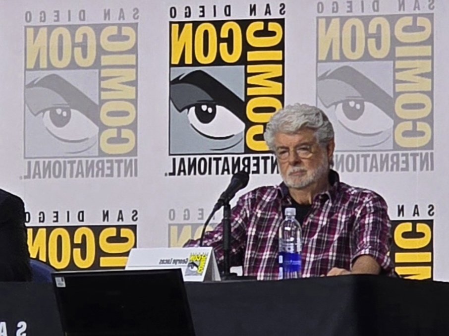MouseInfo's tweet image. Egroeg Sacul made his first-ever appearance at #SDCC today!!