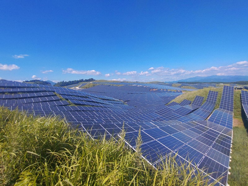 日本にメガソーラーは不要。
・環境破壊
・酸素を供給する森林を減らす
・発電効率が悪い
・火力発電併用で二重投資
・水害時に二次災害
・送電線、蓄電池の限界
・廃棄コスト
・再エネ賦課金で国民負担増
・中共ジェノサイドへの加担
・山から熊が降りてくる