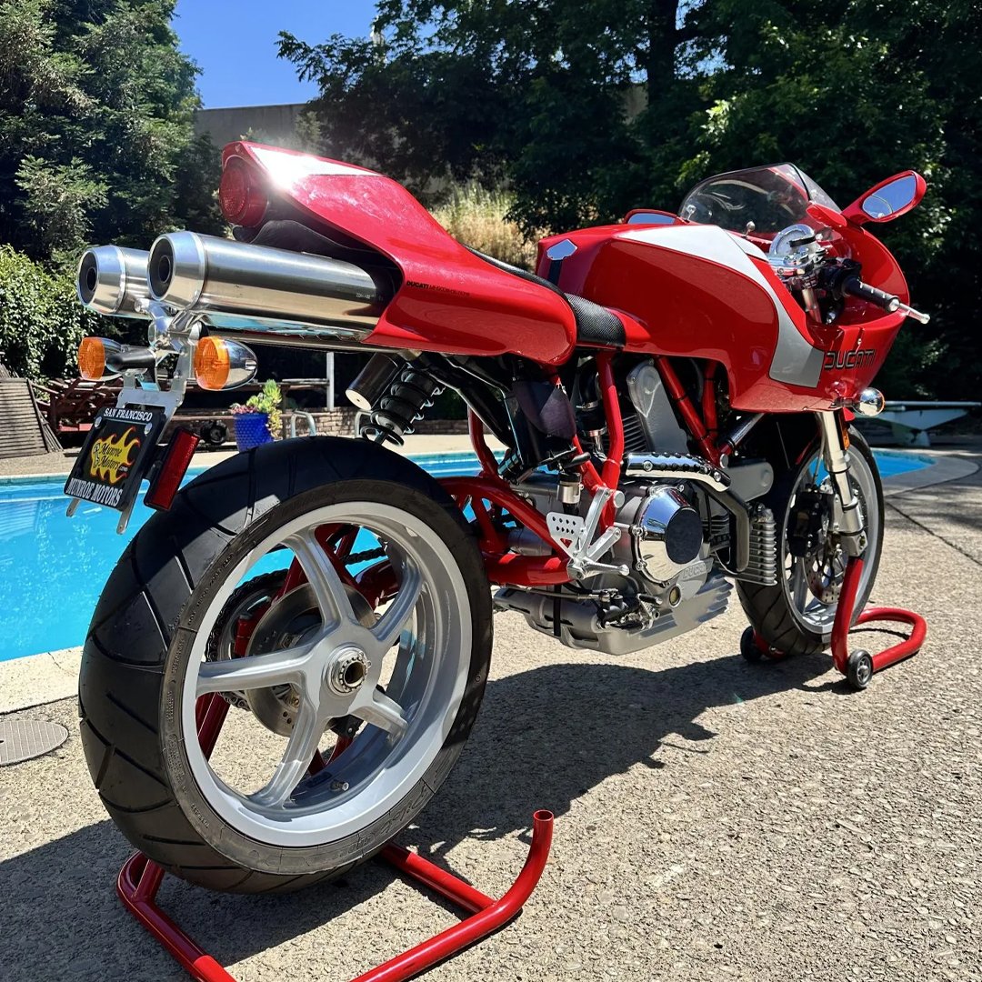Bringatrailer's tweet image. Tourist Trophy charm 🏆
bringatrailer.com/listing/2002-d…