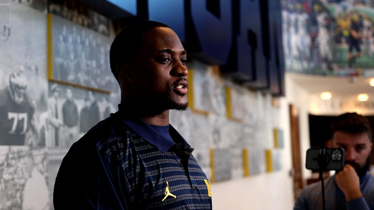 wolverineswire's tweet image. Ernest Hausmann says toughness drove Michigan’s 2024 wins over Ohio State, Alabama in bowl wolverineswire.usatoday.com/story/sports/c…