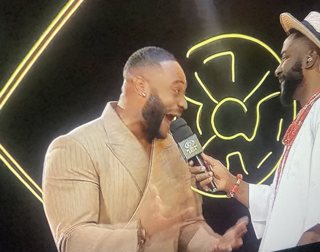 Wait, Kola attended a Lagos wedding yesterday and today he’s in the house, how come? 

#BBNaija #BBNaijaS10