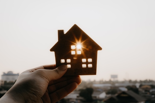 PNS_News's tweet image. #MinimumWage workers in #Colorado have to work two full-time jobs, or 82 hours per week, to afford a one-bedroom apartment, according to a new National Low-Income Housing Coalition report.

pnsne.ws/46wmqC4