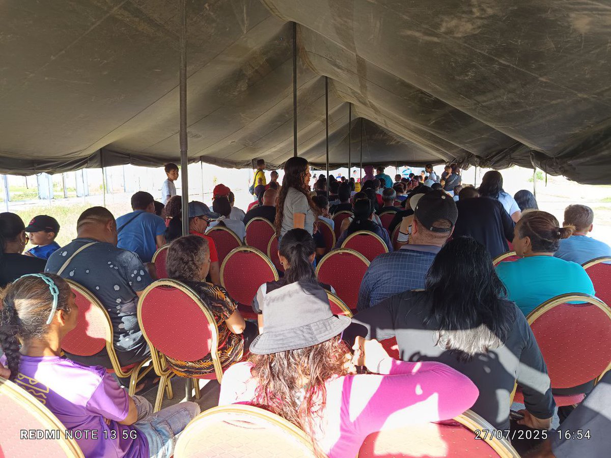 RoiLopezRivas's tweet image. Nueva Esparta. Centro Comunitario Luisa Cáceres de Arismendi. Municipio Mariño. 630pm.
#EleccionesMunicipales2025 #GenteQueResuelve