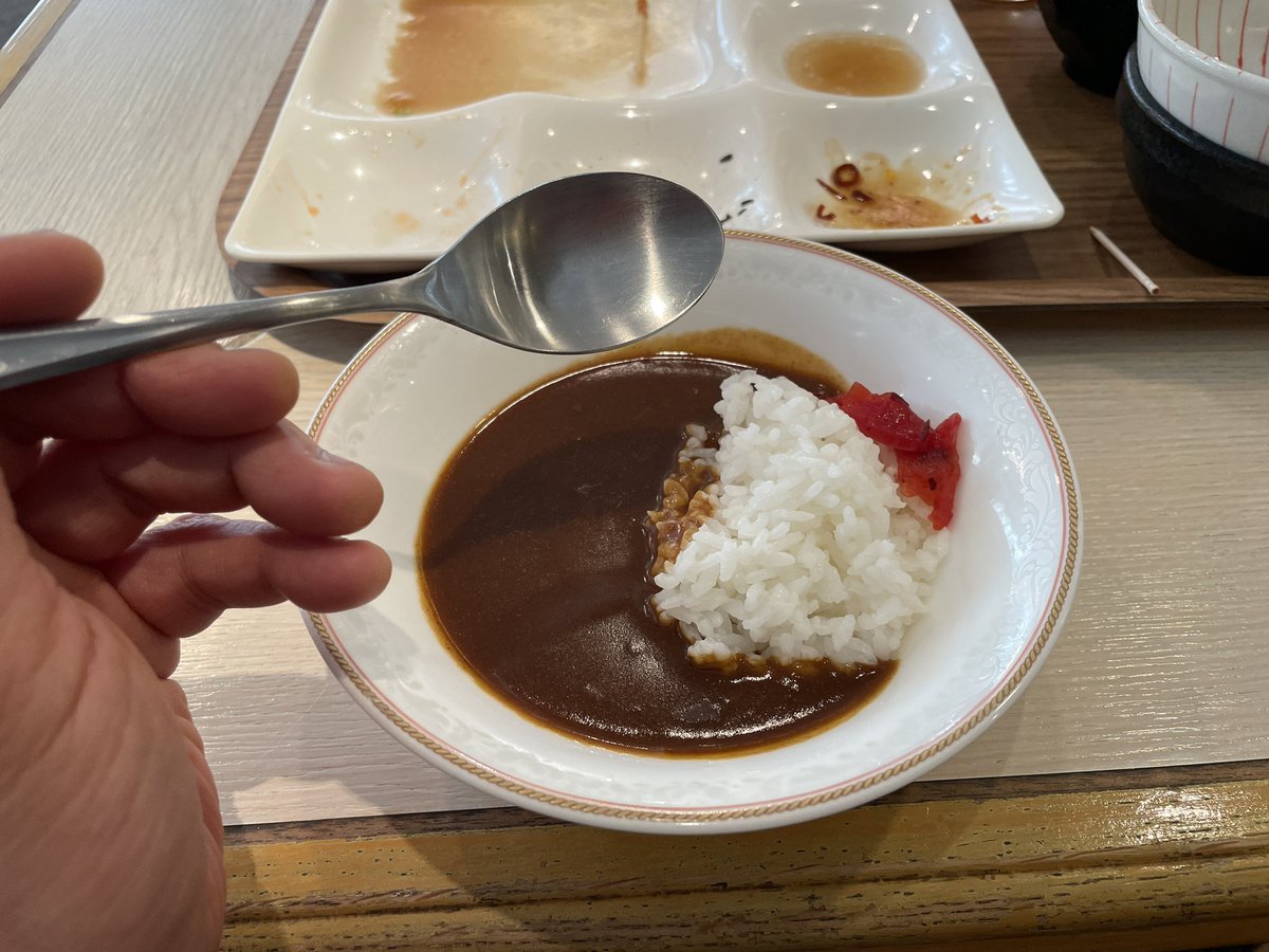 toru_master2's tweet image. オレは珍しくご飯おかわりでカレーを（笑）