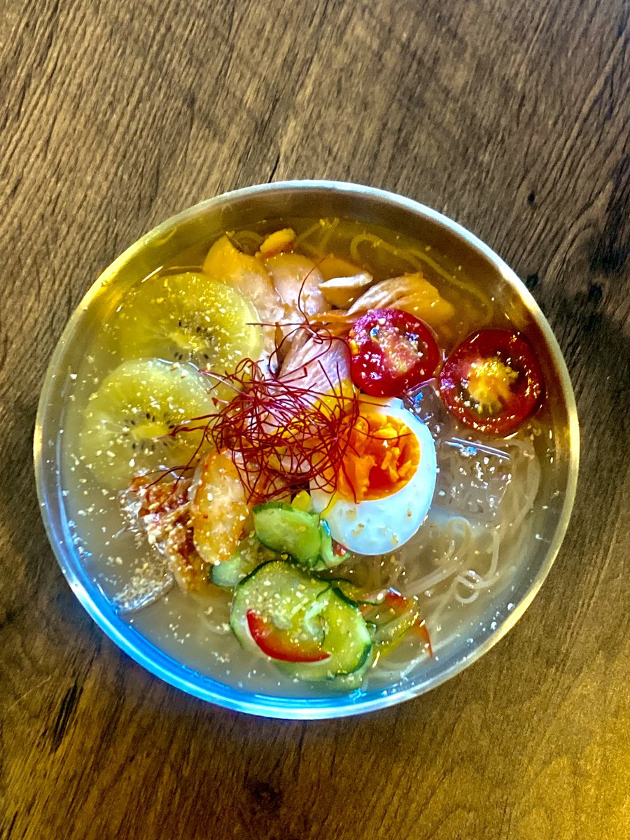 TIMEREVERSE0302's tweet image. おはようございます🤗✨
この夏イチオシの冷麺
早速 たくさんの皆様に
食べていただき嬉しいです
2日続けての方もいらして
ありがたやーです!
本日は定休日
明日29日(火)11時🦖_𝘰𝘱𝘦𝘯_🦖
今日も暑いですね
水分補給しっかりして
お過ごし下さい⸜(*ˊᗜˋ*)⸝
#タイムリバース
