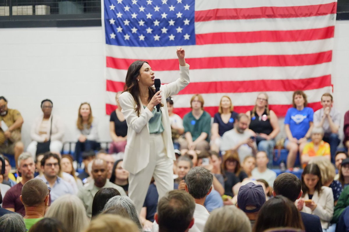 GinaForAustin's tweet image. Thank you, Austin.
When Trump tries to rig our congressional maps, Texans show up to fight back—and we’re just getting started.
Photo credit: @Patrick_M_Davis