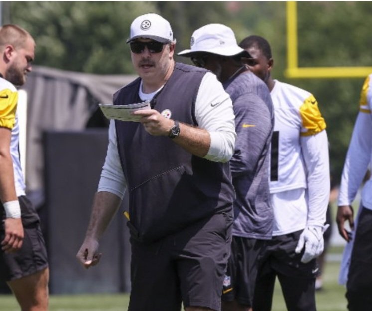 BoMarchionte's tweet image. Steelers Jonnu Smith echoes lofty praise for Steelers OC - "“Art’s like my football big brother, father figure, uncle. However, you want to characterize it."
college2pro.com/beyond-the-whi…
