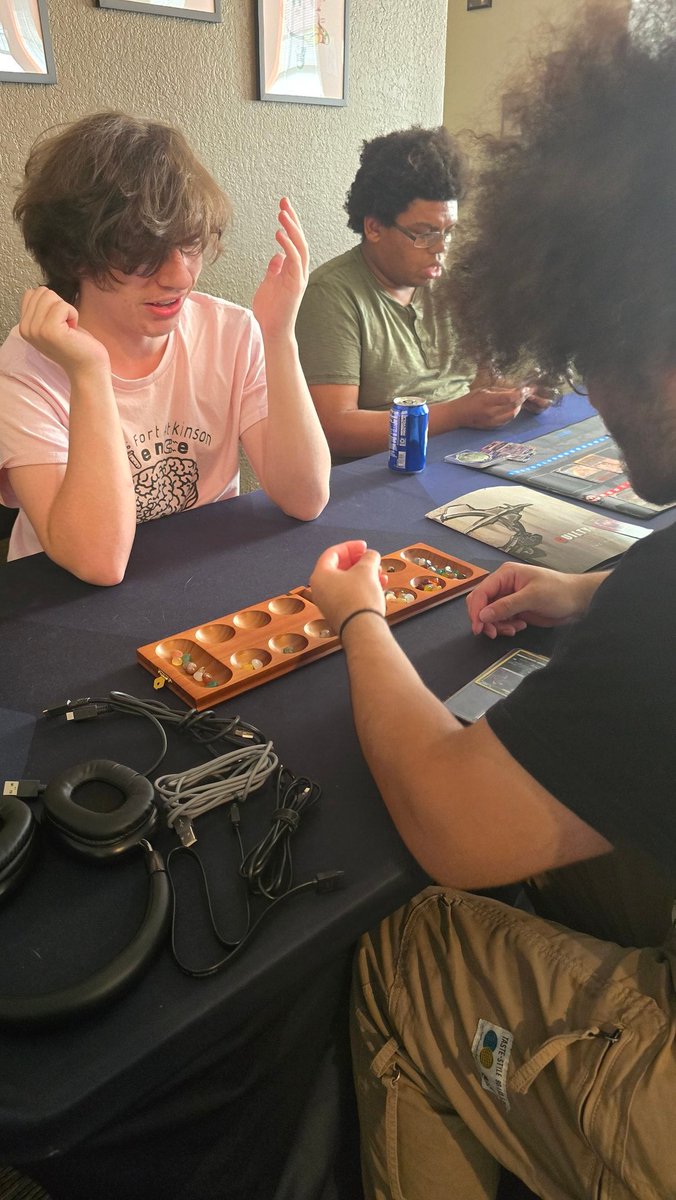 Magik4FGC's tweet image. We got Mancala at the local? Shit&apos;s lit